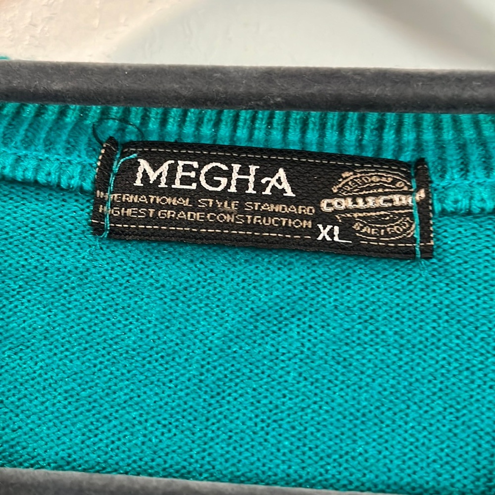 Meghan LA Men's V-Neck Sweater in Teal - Picture 3 of 4